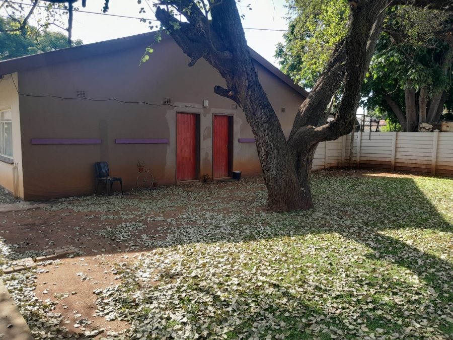 7 Bedroom Property for Sale in Rustenburg Central North West